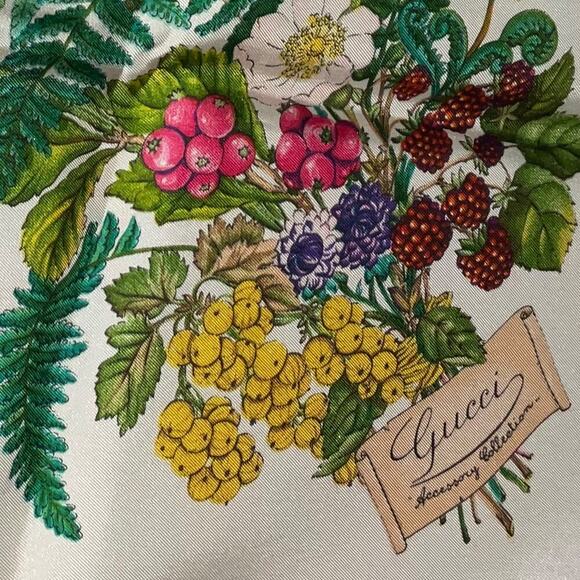 Gucci Vintage Floral Silk Scarf With Box - Picture 13 of 16